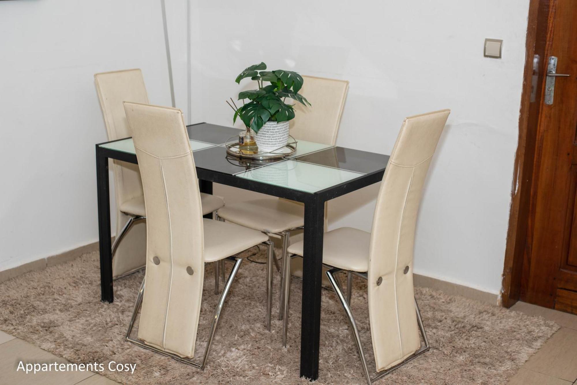 Appartement Cosy Gold Bonapriso Douala Esterno foto