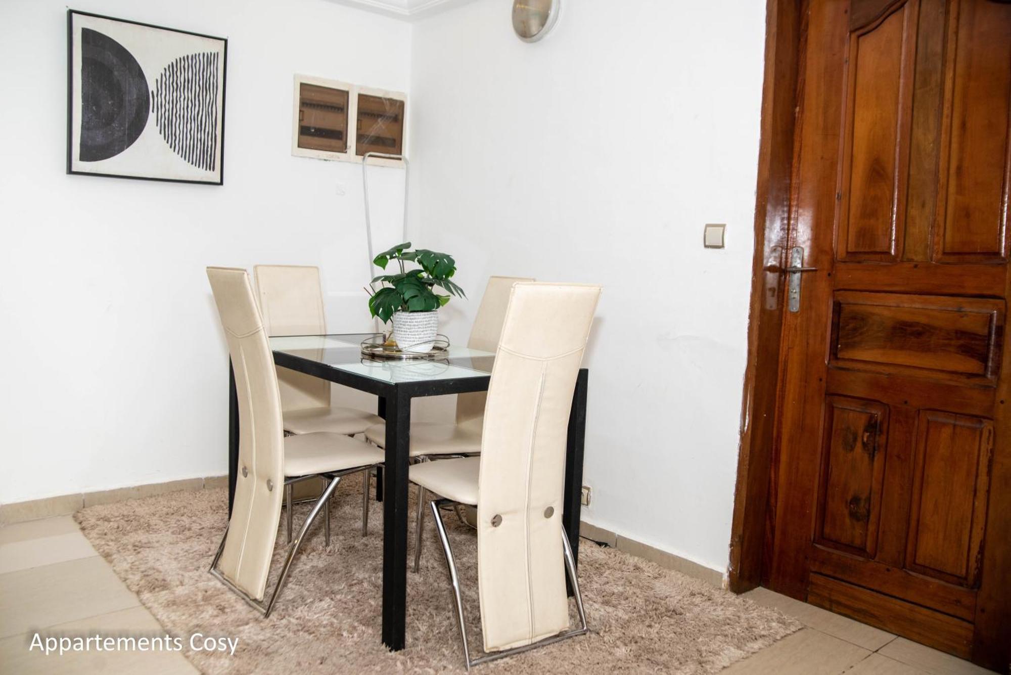 Appartement Cosy Gold Bonapriso Douala Esterno foto